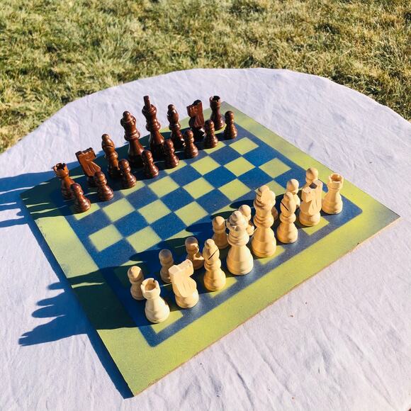 Chess Set - Yellow Blue Mix - Picture 2 of 9